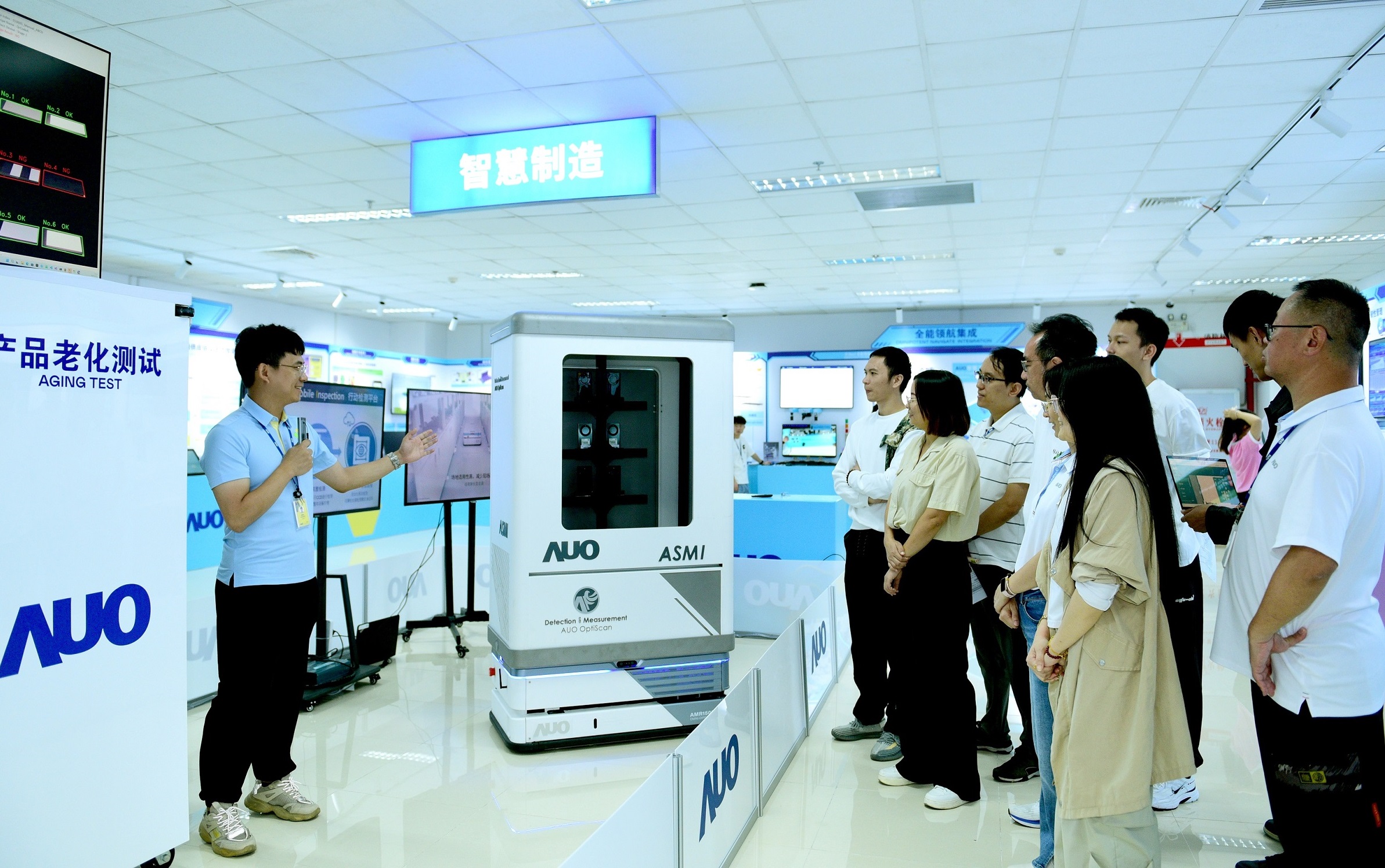 世界杯下单平台网站官网厦门将5G+ABC技术串联生产管理全流程，打通研发、采购、生管、制程、设备、质量等产品全生命周期制造流程，完成数字化设计、智慧供应链、智能座舱、全流程设备管理、数据驱动优化、智慧在线检测、智慧品管等自适应生产模式升级