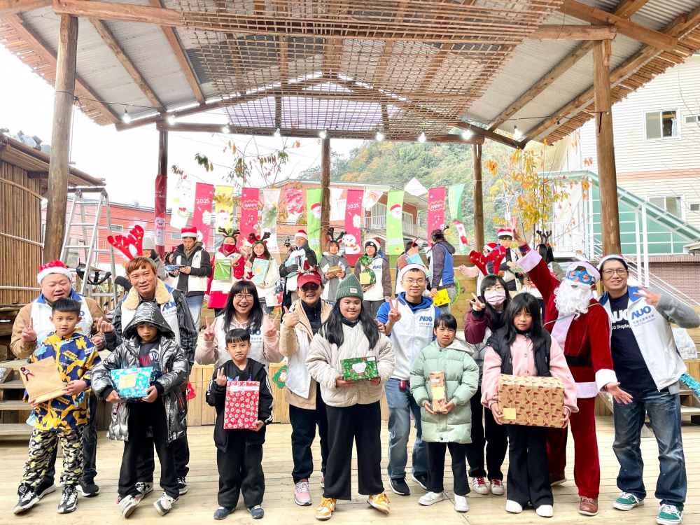 友達永續基金會號召「圓夢計畫」行動連續23年，由同仁凝聚內部愛心與資源送往偏鄉，累積為逾萬名兒童圓夢，實踐友達共創共好的永續精神。